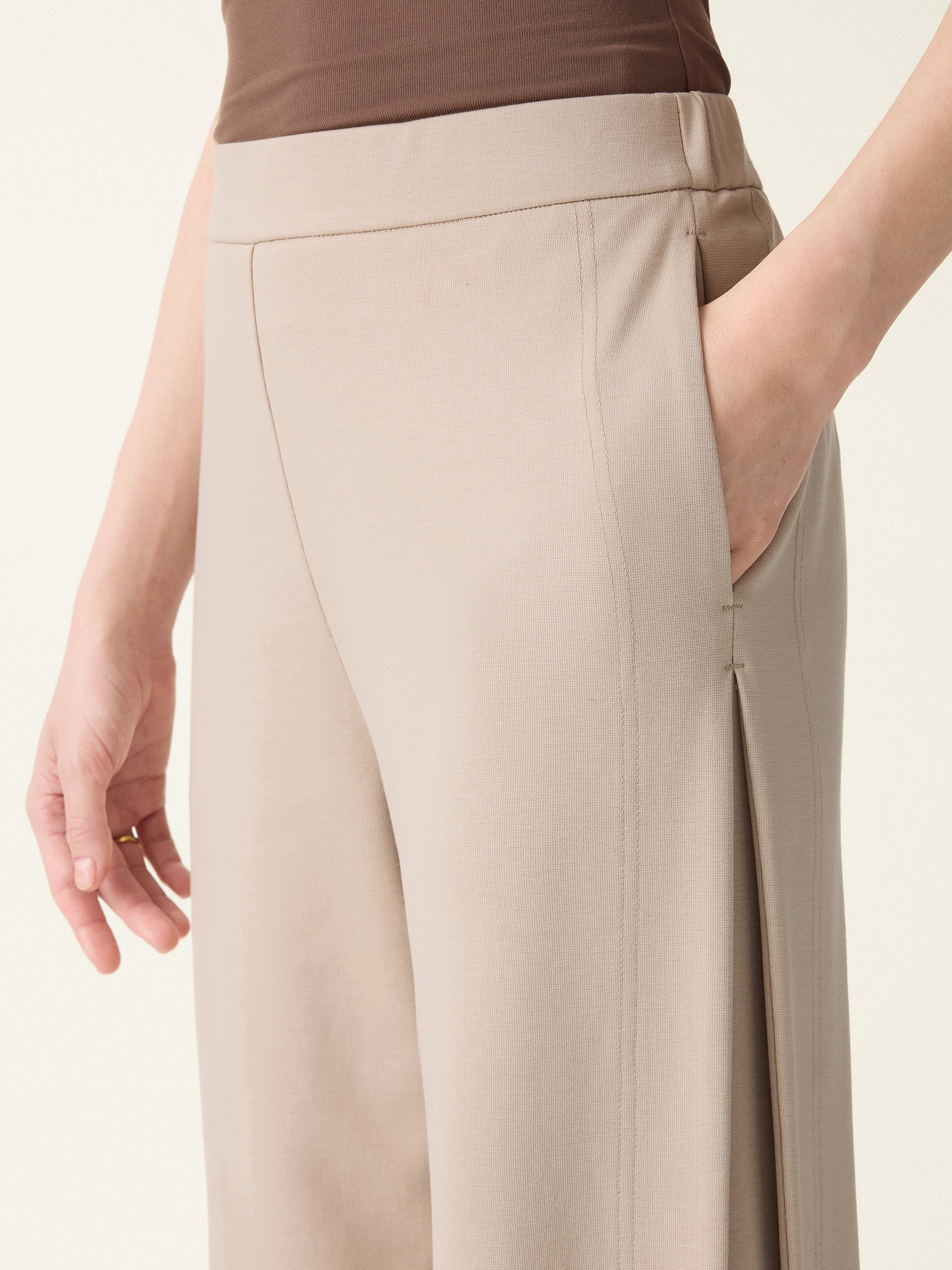 Drapey Mid Rise Wide Leg Pull-on Pants with Pockets